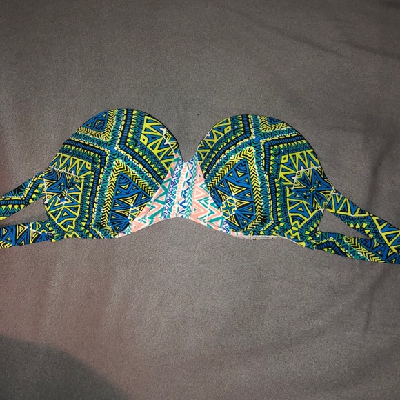 Bikini top - Picture 1 of 1